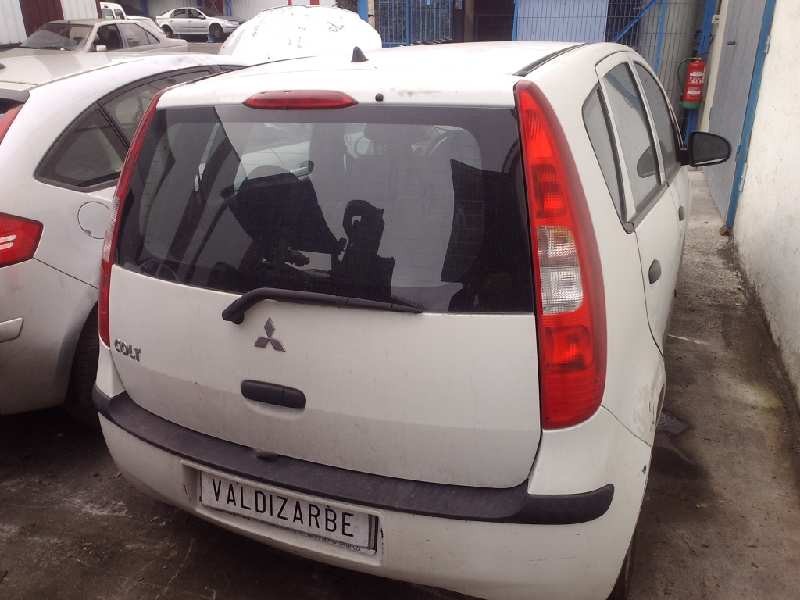 mitsubishi colt berlina 3 (cz) del año 2007