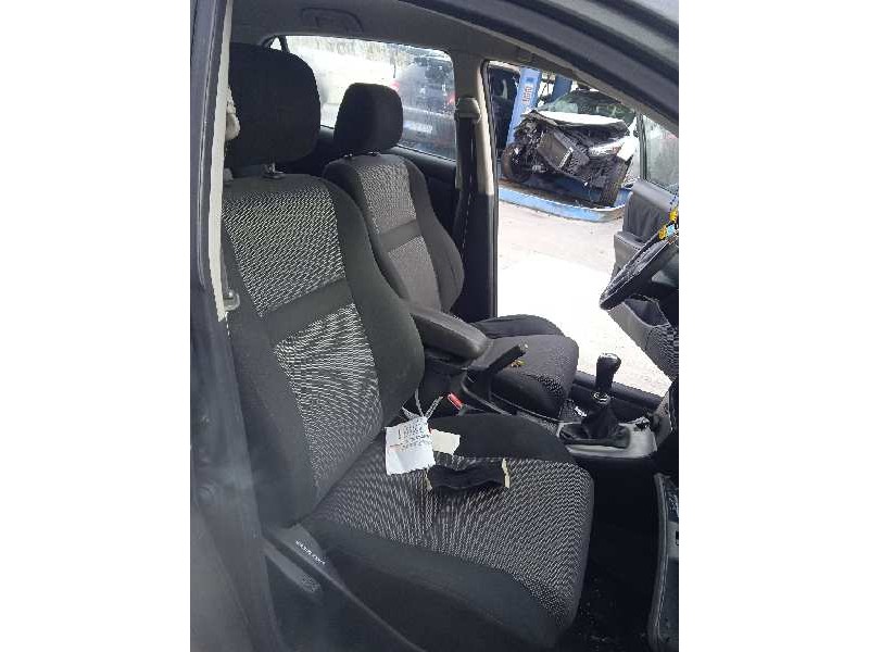 toyota corolla (e12) del año 2006