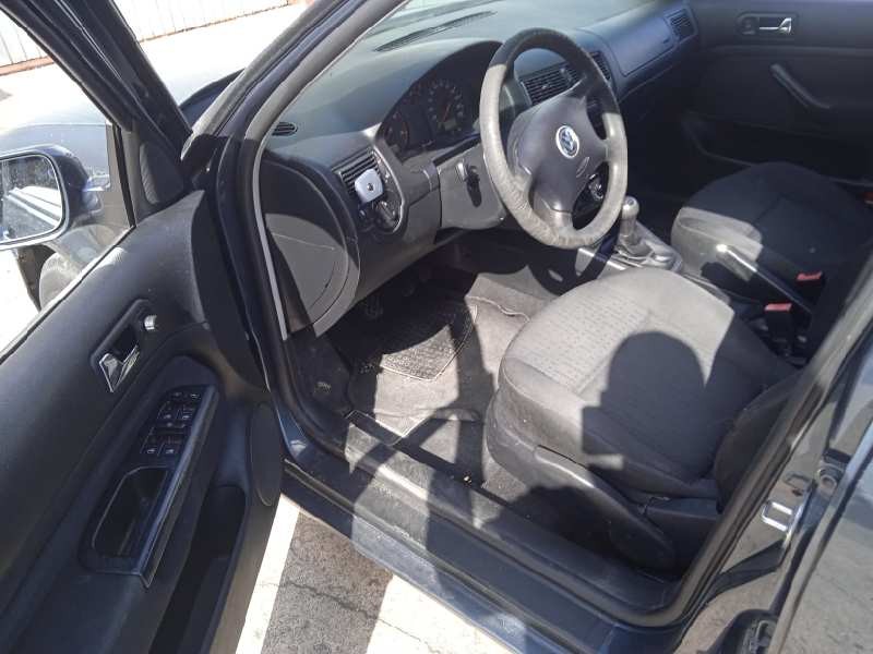 volkswagen golf iv berlina (1j1) del año 2002