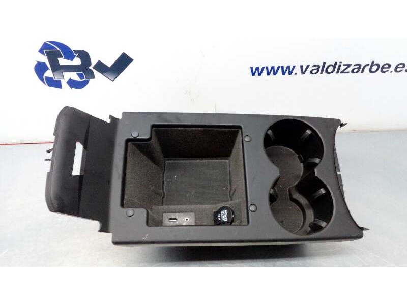 Recambio de bandeja posavasos central para porsche macan (typ ) s diesel referencia OEM IAM 95B863239G  