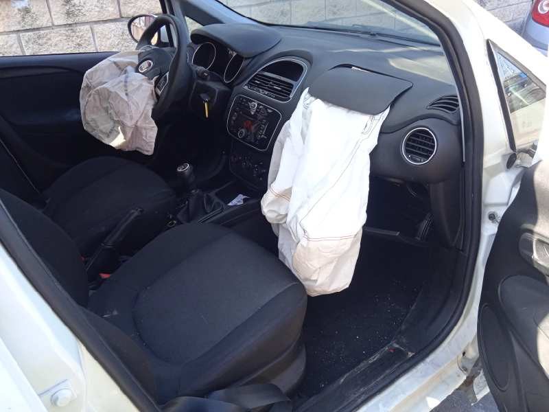 fiat punto (199) del año 2015