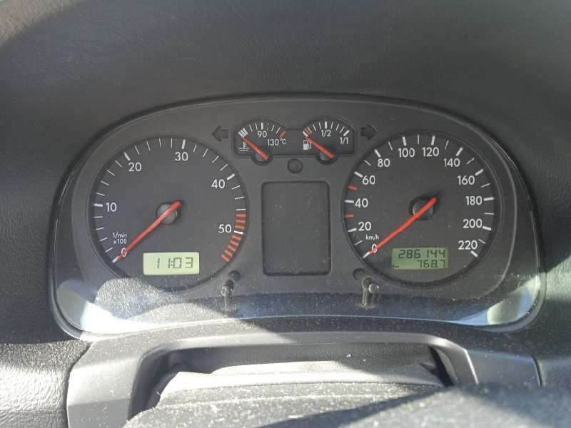 volkswagen golf iv berlina (1j1) del año 2002