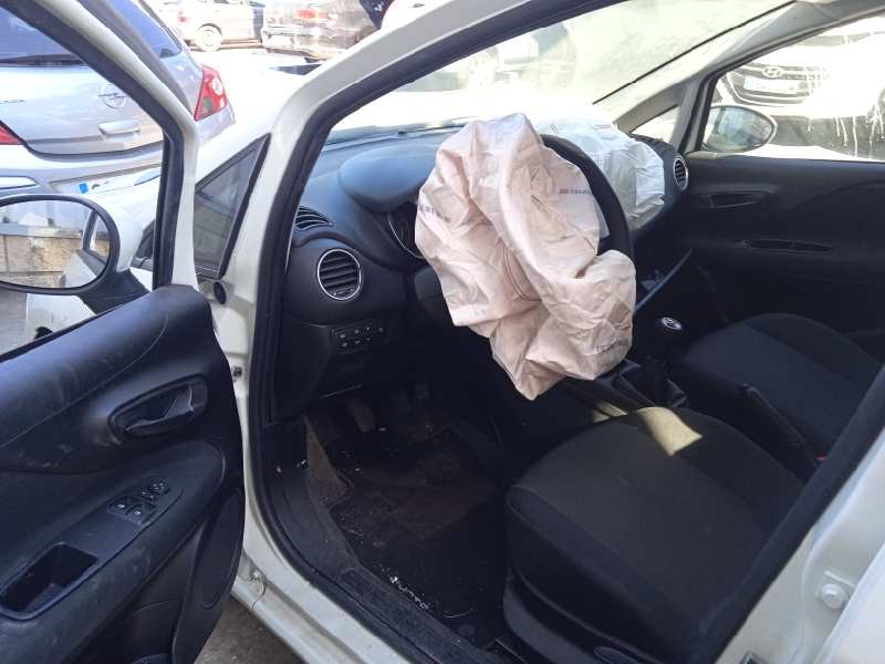 fiat punto (199) del año 2015