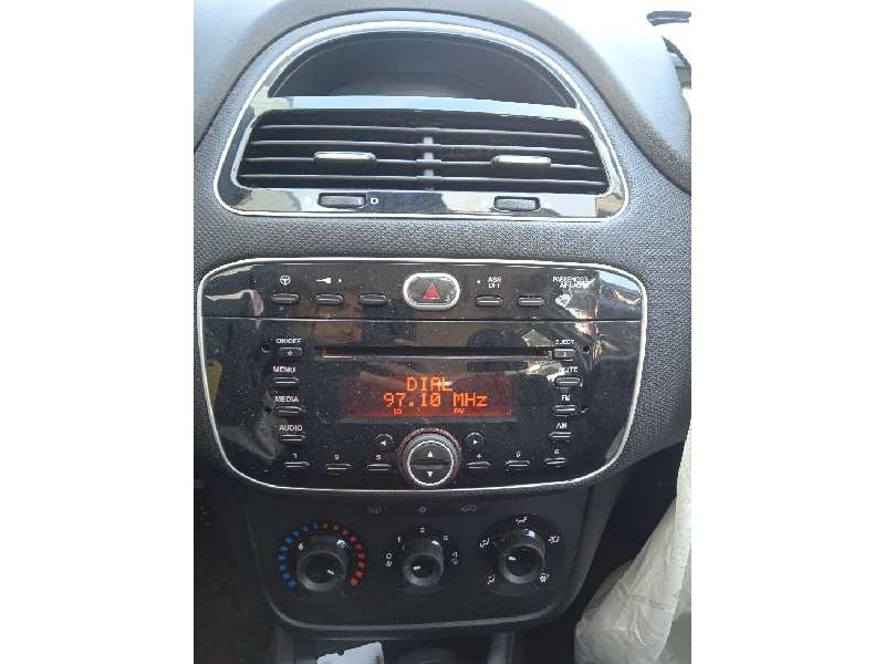 fiat punto (199) del año 2015