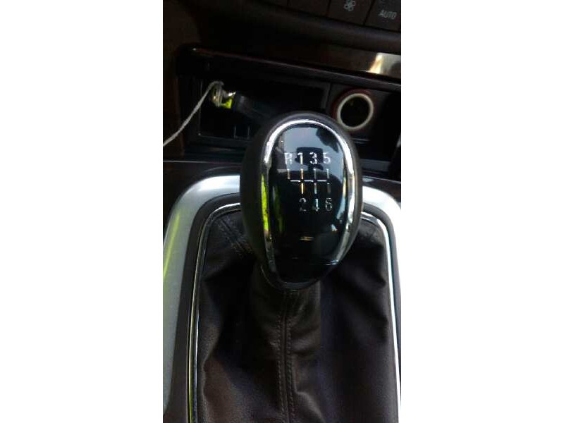 opel insignia berlina del año 2012