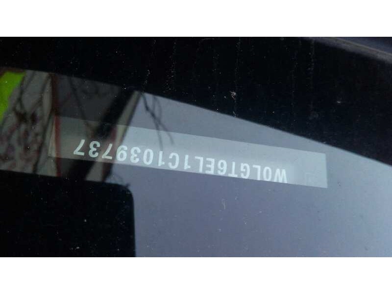 opel insignia berlina del año 2012