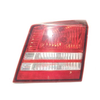 PILOTO TRASERO DERECHO INTERIOR 04806368AB 