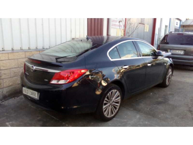opel insignia berlina del año 2012