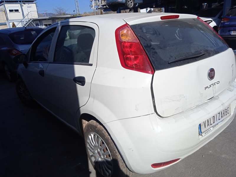 fiat punto (199) del año 2015