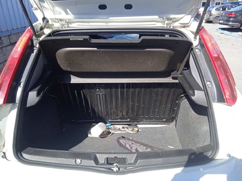 fiat punto (199) del año 2015