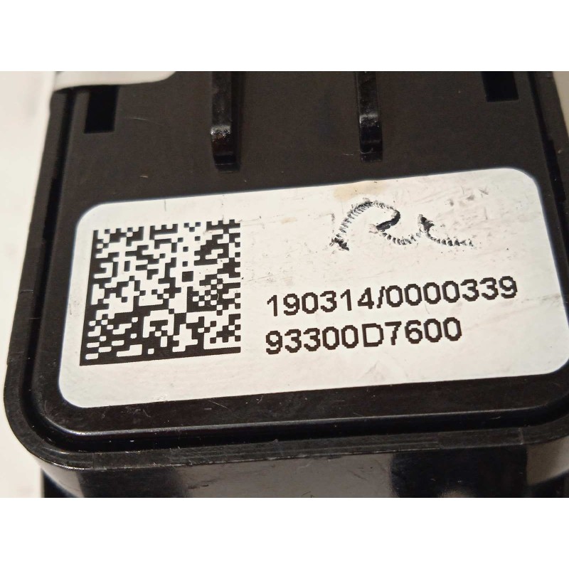 Recambio de mando multifuncion para hyundai tucson referencia OEM IAM 93300D7600  