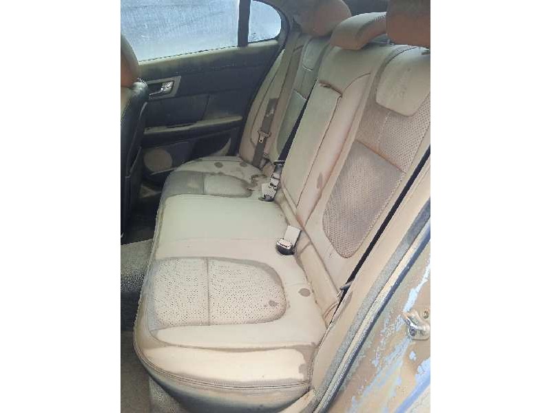 jaguar xf del año 2010