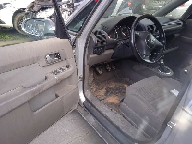 audi a2 (8z) del año 2001