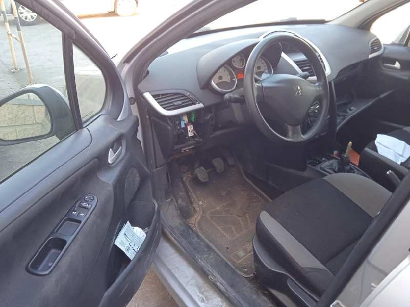 peugeot 207 del año 2007