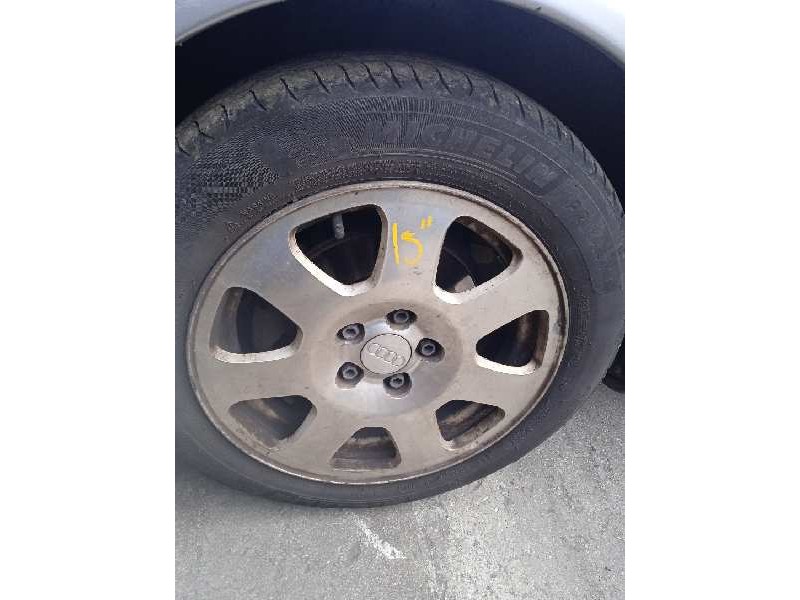 audi a2 (8z) del año 2001