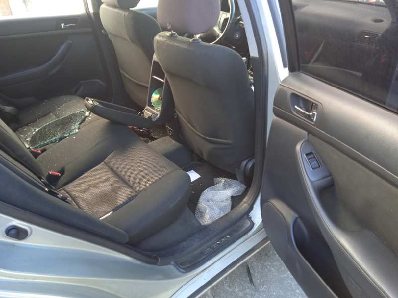 toyota avensis berlina (t25) del año 2004