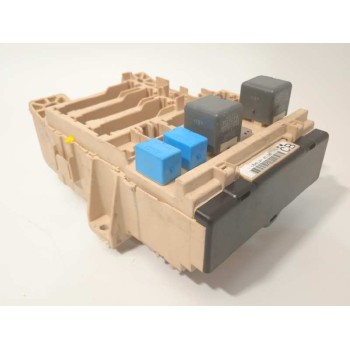 CAJA RELES / FUSIBLES CB06LJK 8262048040