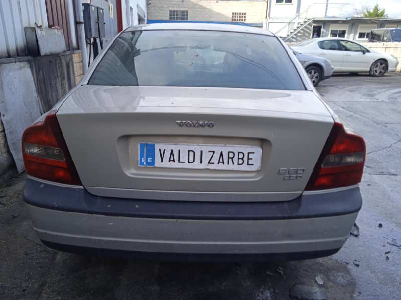 volvo s80 berlina del año 2000