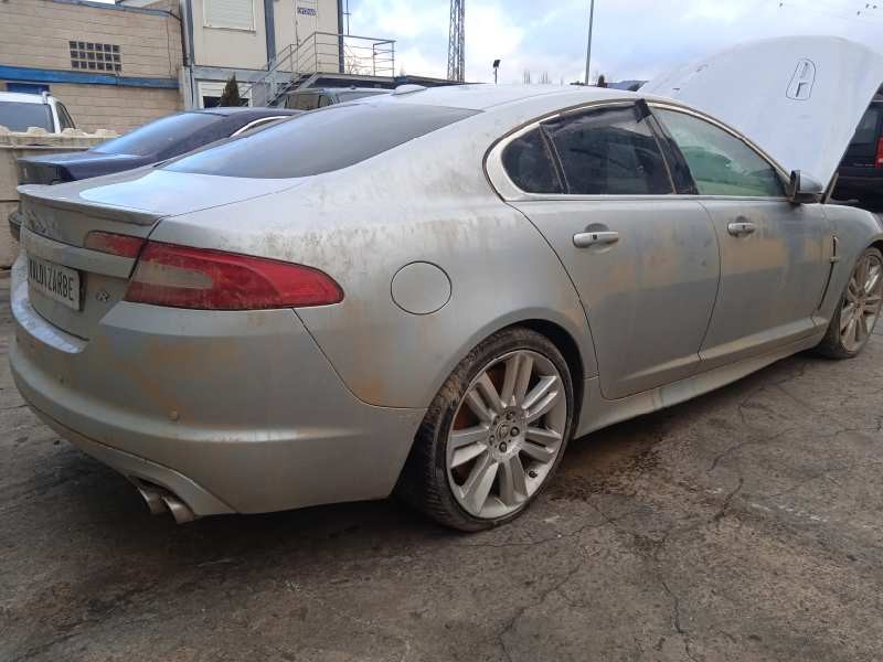 jaguar xf del año 2010