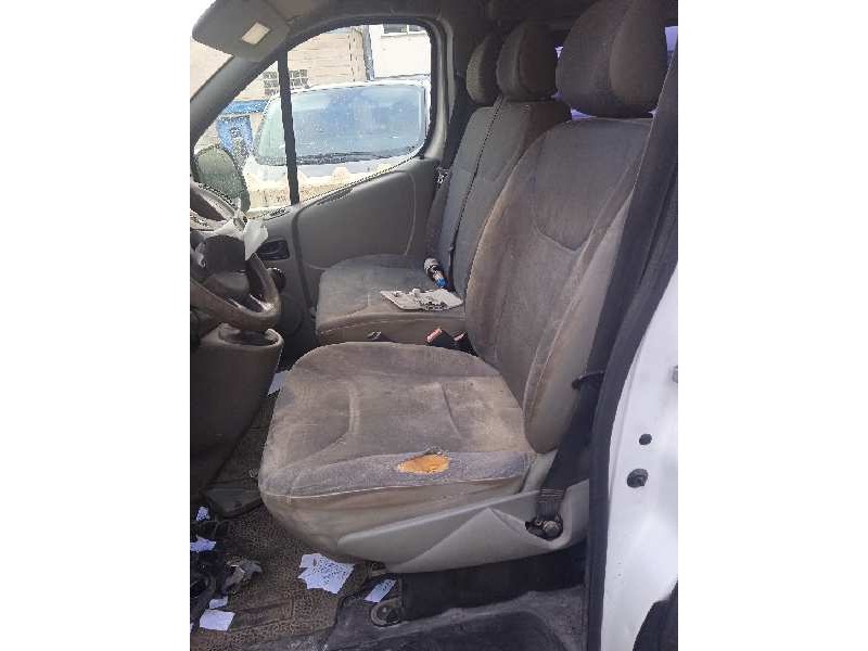 nissan primastar (x83) del año 2003