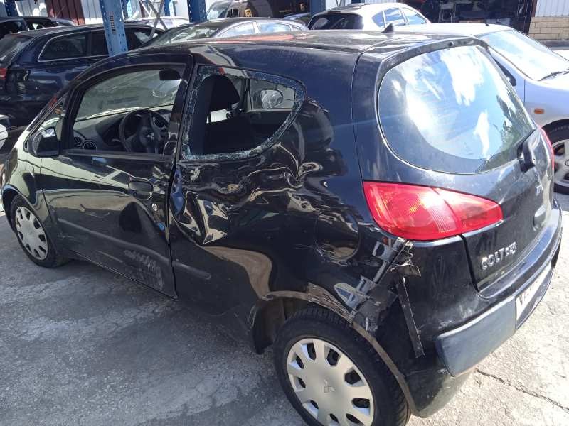 mitsubishi colt berlina 3 (cz) del año 2007