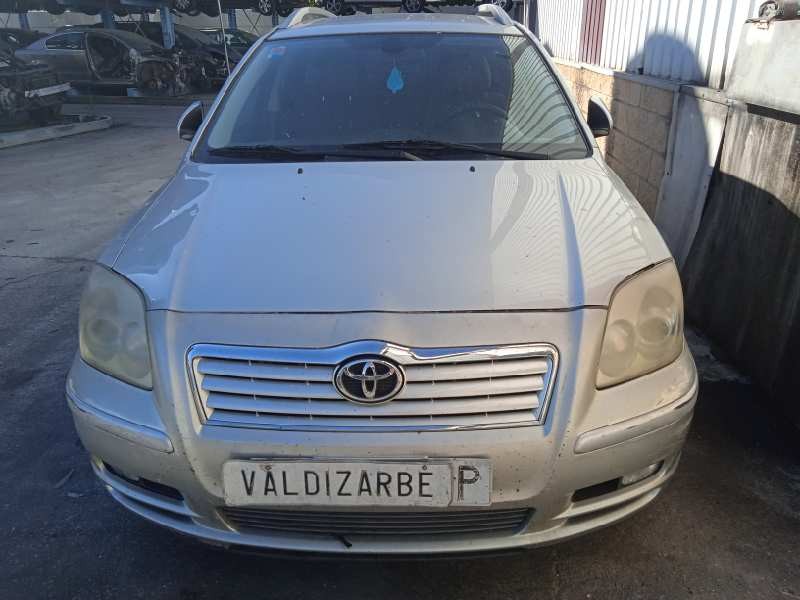 toyota avensis berlina (t25) del año 2004