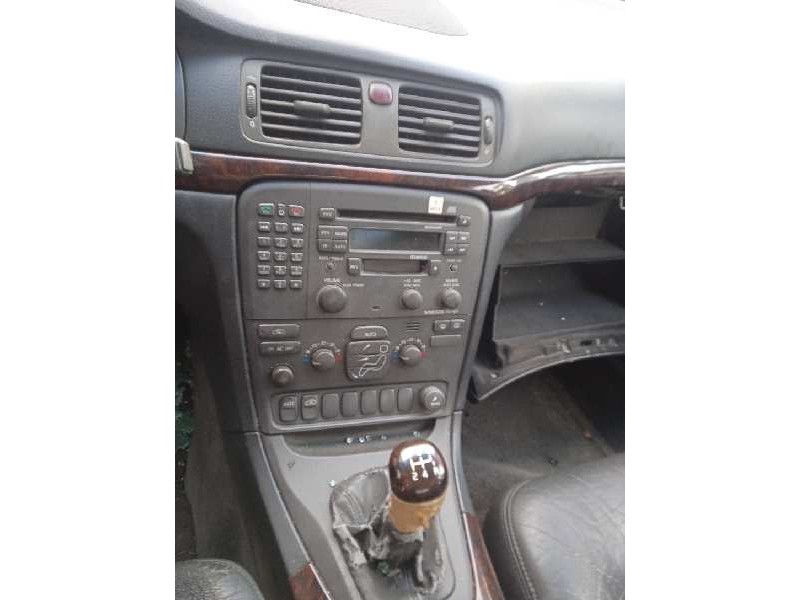 volvo s80 berlina del año 2000