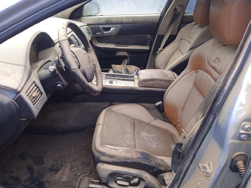 jaguar xf del año 2010