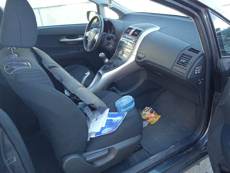 toyota auris del año 2007