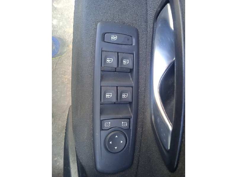 renault megane iii berlina 5 p del año 2009