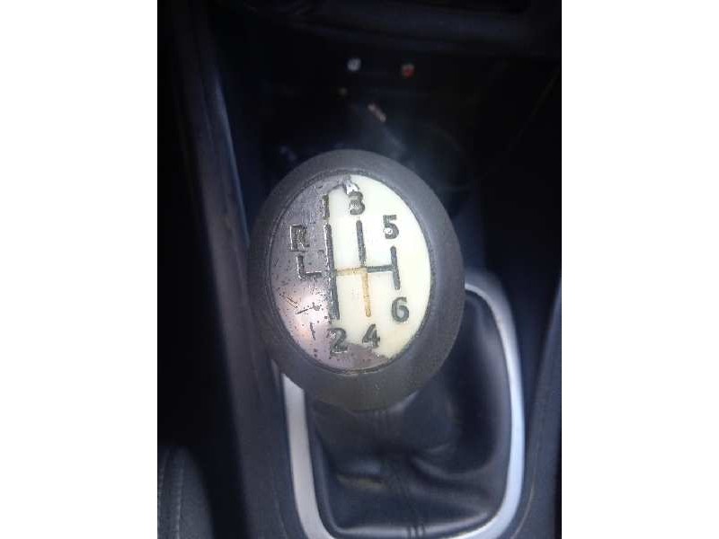 renault megane iii berlina 5 p del año 2009