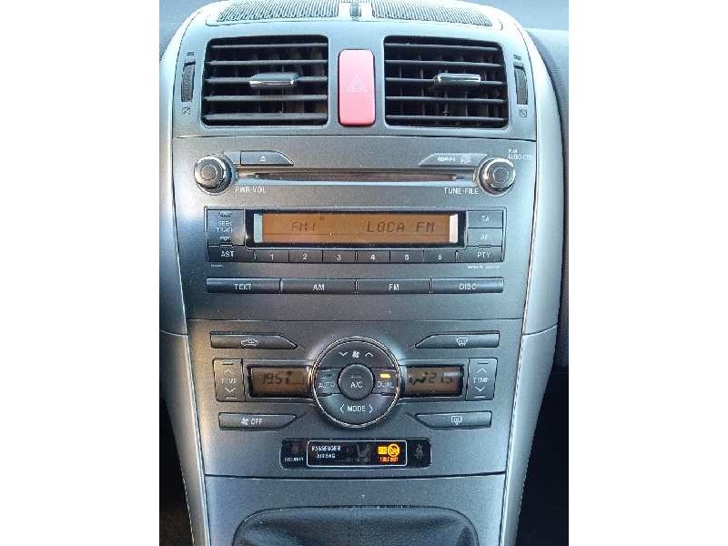 toyota auris del año 2007