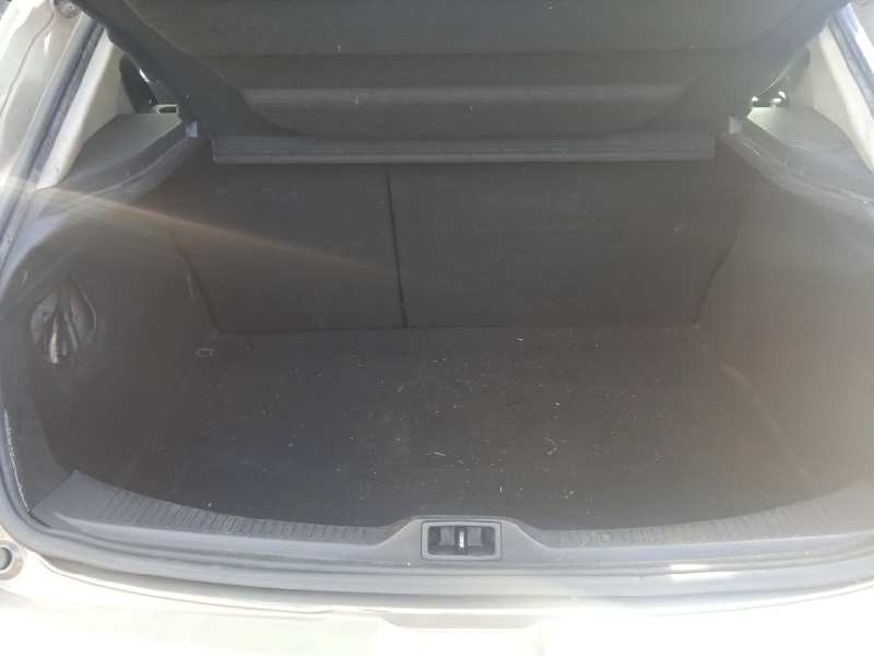 renault megane iii berlina 5 p del año 2009