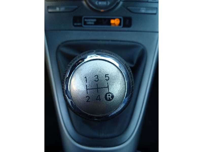 toyota auris del año 2007