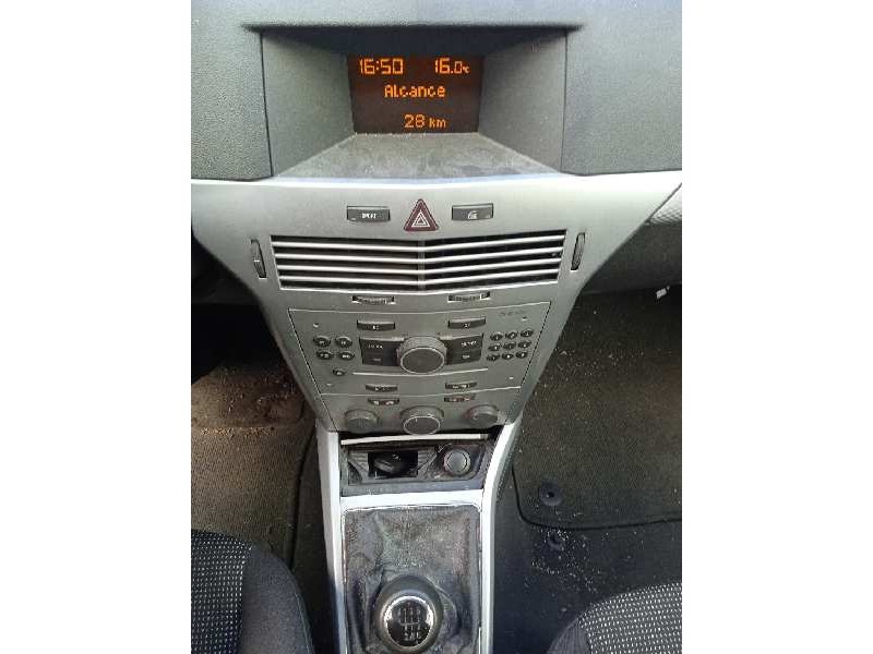 opel astra gtc del año 2006