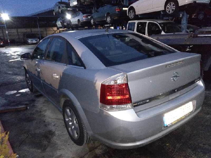 opel vectra c berlina del año 2005