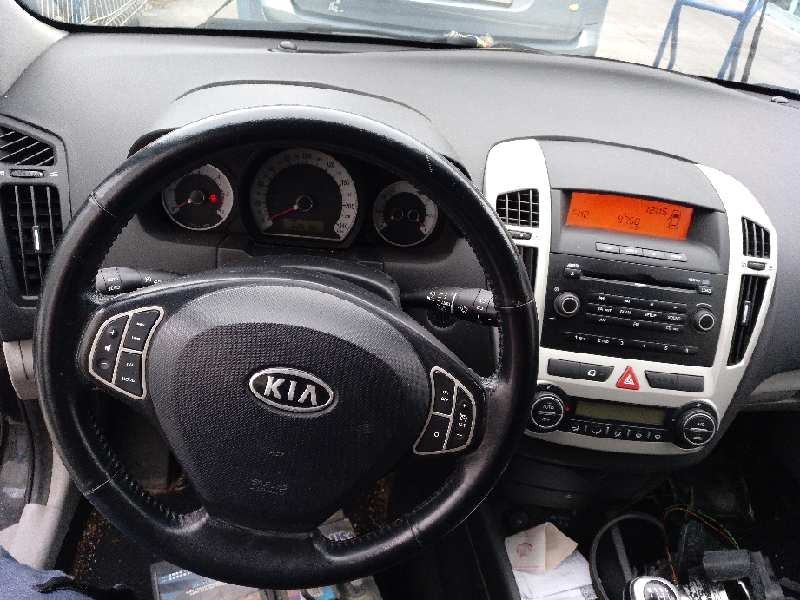 kia cee´d sporty wagon del año 2008