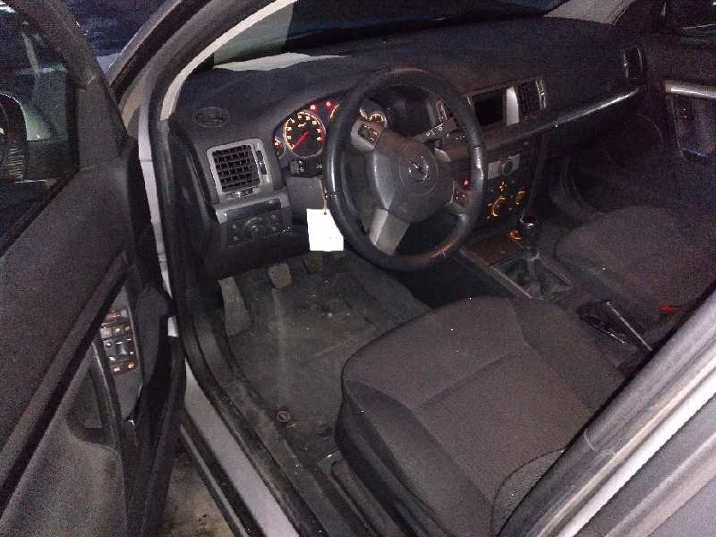 opel vectra c berlina del año 2005