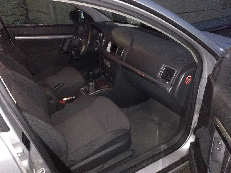 opel vectra c berlina del año 2005