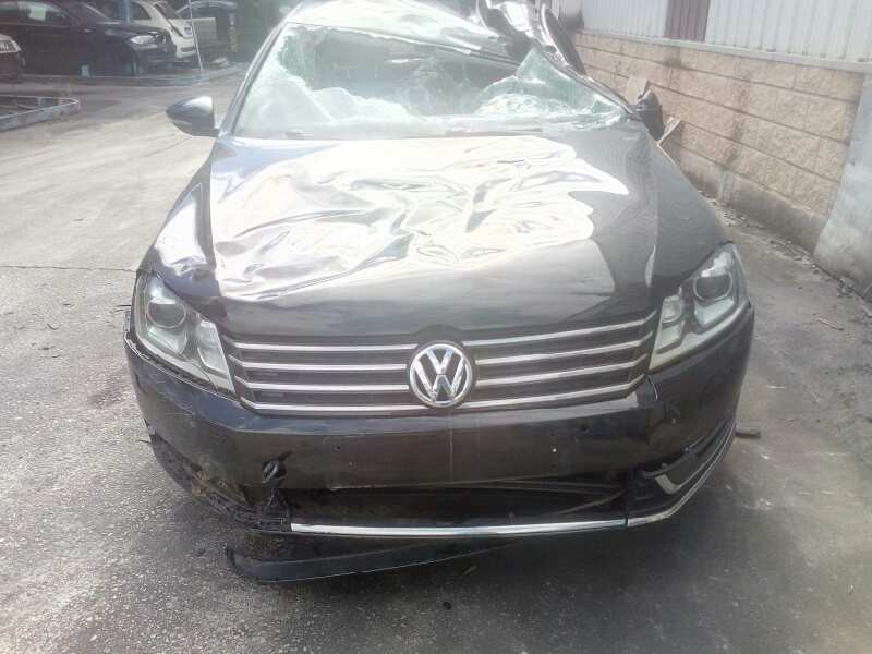 volkswagen passat lim. (362) del año 2014
