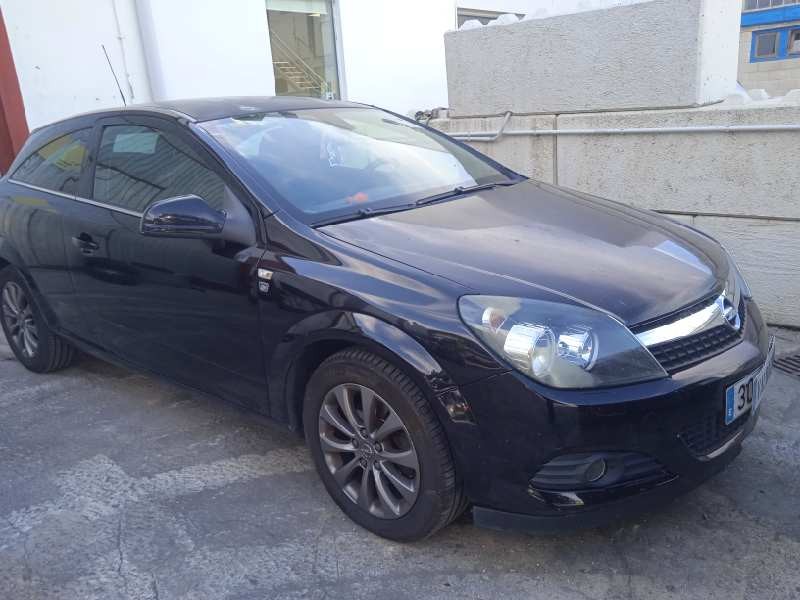 opel astra gtc del año 2010