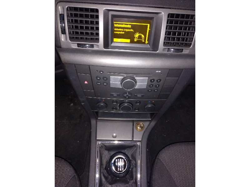 opel vectra c berlina del año 2005