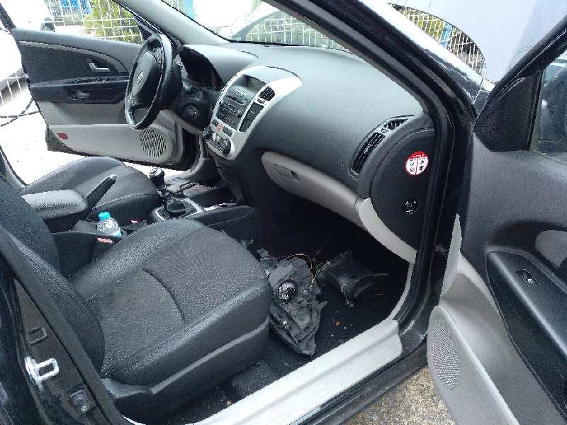 kia cee´d sporty wagon del año 2008