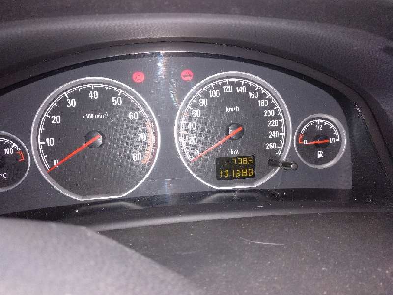 opel vectra c berlina del año 2005