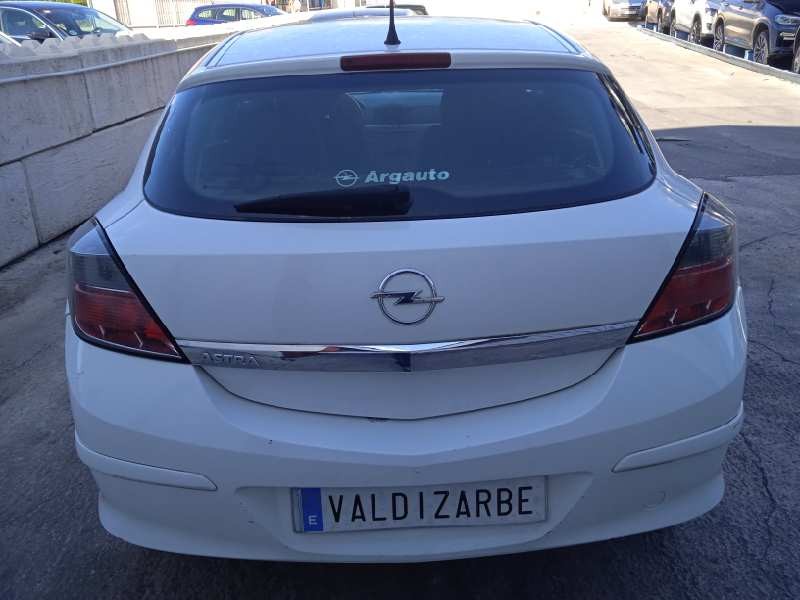 opel astra gtc del año 2009