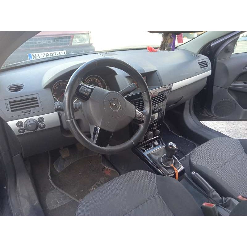 opel astra gtc del año 2010