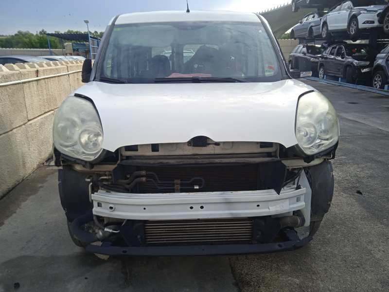 opel combo d del año 2014