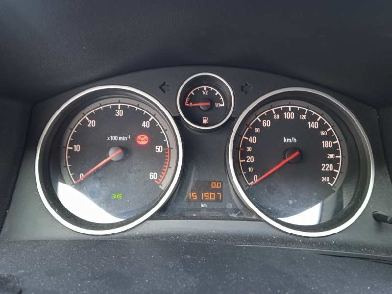 opel astra gtc del año 2009