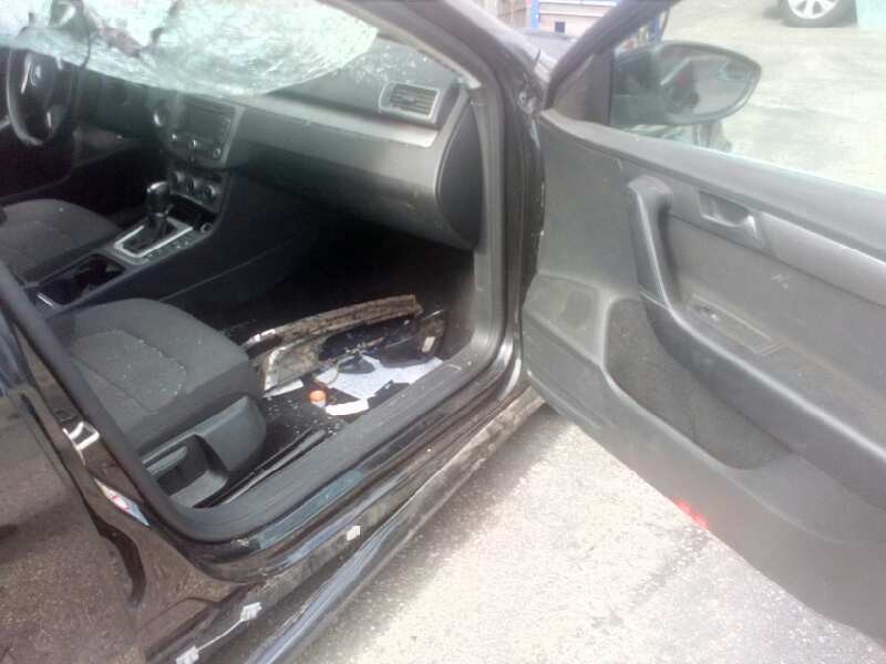 volkswagen passat lim. (362) del año 2014