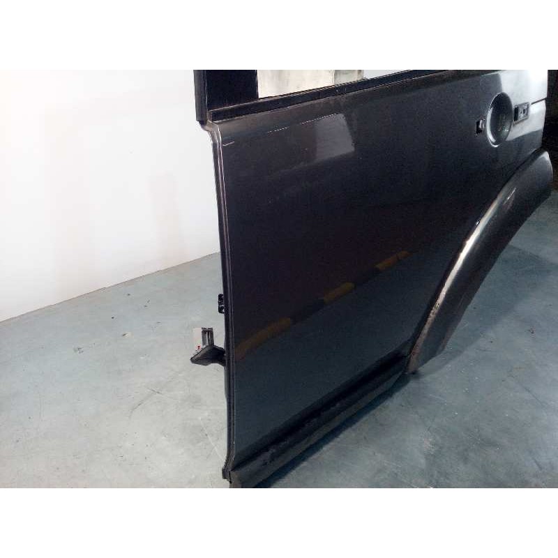 Recambio de puerta trasera izquierda para land rover discovery v6 td hse referencia OEM IAM BFA780190  